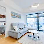 公寓 Holesovice Retreat, Balcony, Air-con And Secure Parking 布拉格