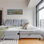 公寓 Holesovice Retreat, Balcony, Air-con And Secure Parking 布拉格