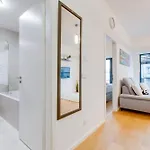 公寓 Holesovice Retreat, Balcony, Air-con And Secure Parking