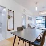 Holesovice Retreat, Balcony, Air-con And Secure Parking *