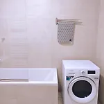 Holesovice Retreat, Balcony, Air-con And Secure Parking 公寓 布拉格
