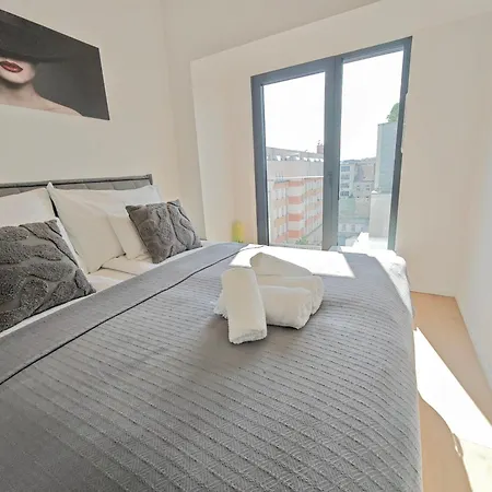 公寓 Center Comfort Apartment, Balcony, Parking! 布拉格