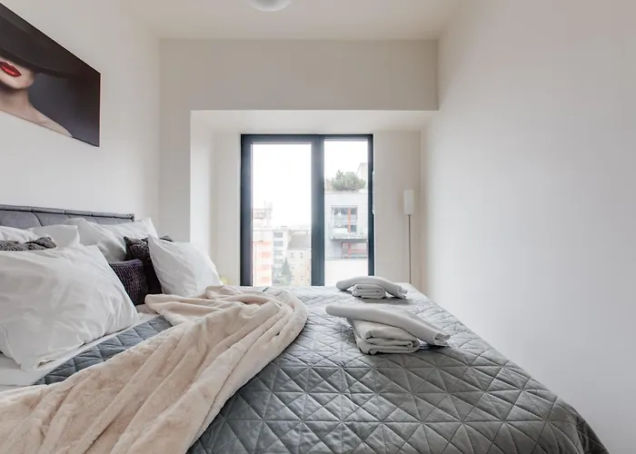Holesovice Retreat, Balcony, Air-con And Secure Parking * Prag