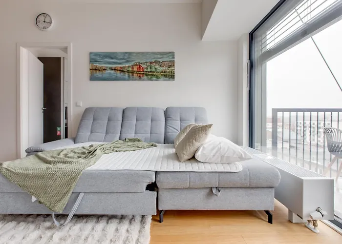 Apartment Holesovice Retreat, Balcony, Air-con And Secure Parking Prag