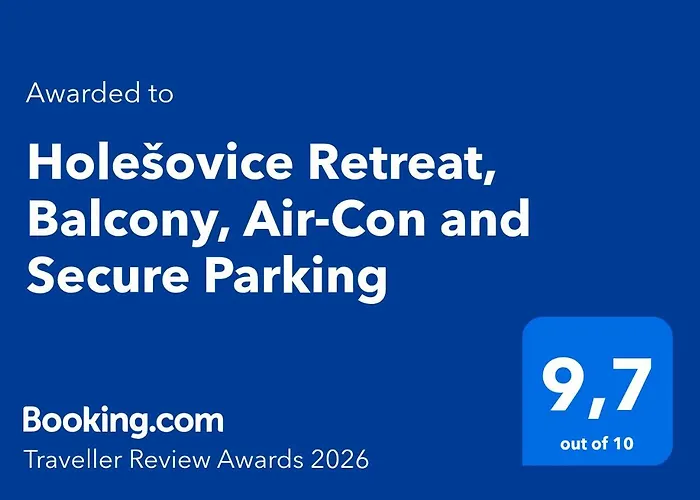 Holesovice Retreat, Balcony, Air-con And Secure Parking *